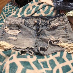 American Eagle short
